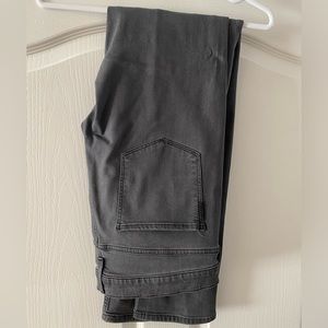 Paige Grey Jean 33x32